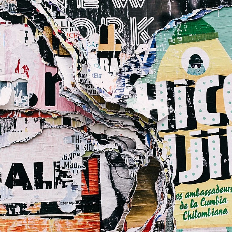 Exploring the Intricacies of Monochrome Abstract Art