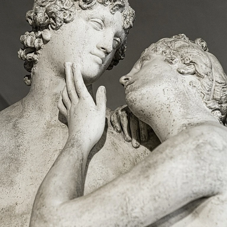 The Art of Miniature Masterpieces: Exploring Reduction Sculpture