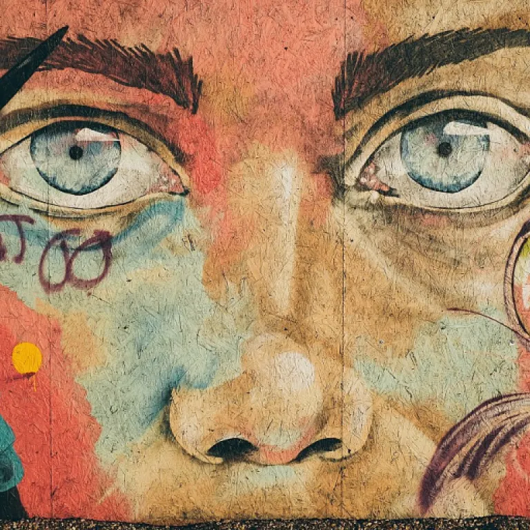 How cozy artwork transforms luxury interiors